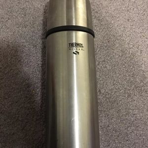 minnie pom pom beanie